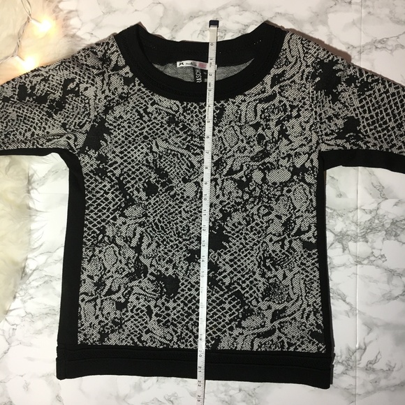 Yoana Baraschi cobra print black white knit top - Picture 8 of 8